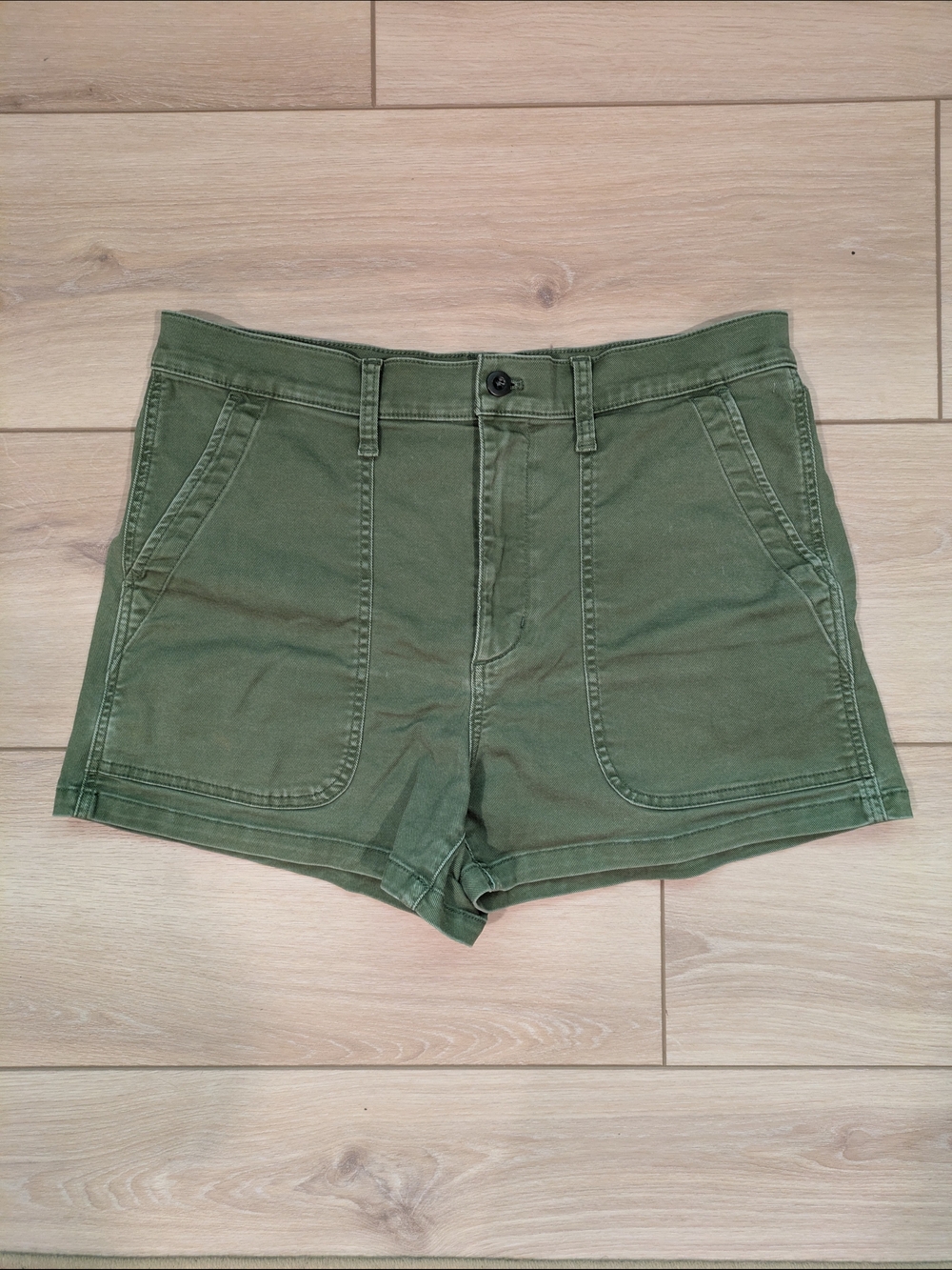 Madewell Olive Green High-Rise Utility Shorts - Size 31 - EUC